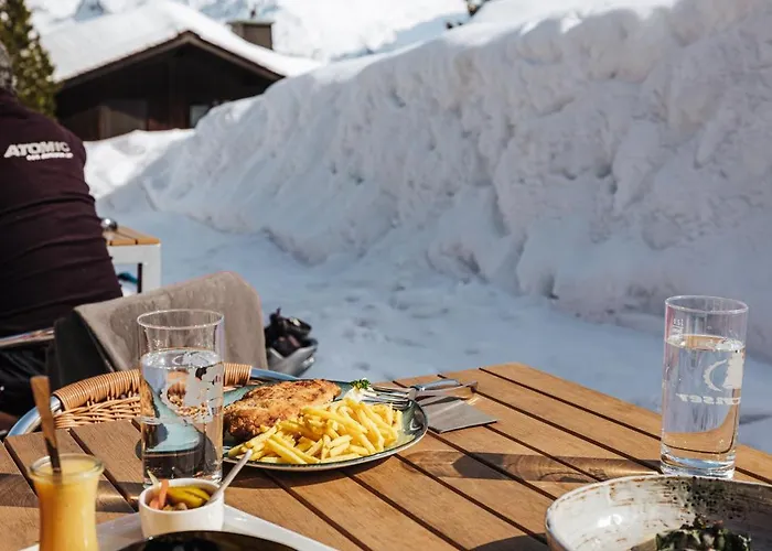 Erzhorn ホテル アローザ